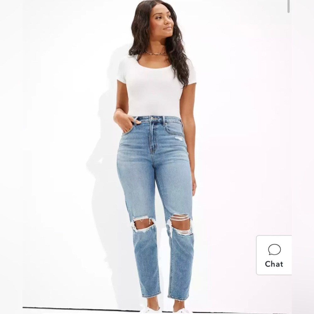 American Eagle Ripped Mom Jean with Comfort Stretch waistband size 12 (31)